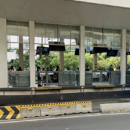 Platform Screen Door TransJakarta Bundaran HI